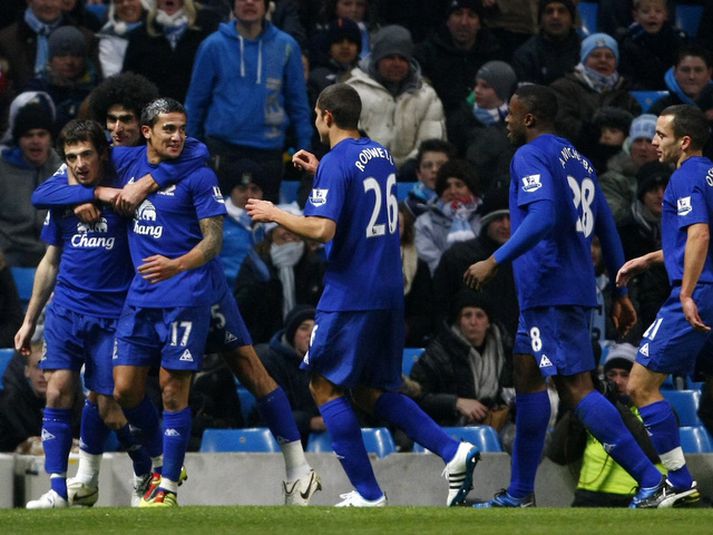 Everton-menn fagna hér öðru marka sinna í kvöld.