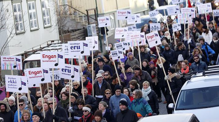 Tónlistarkennarar eru á meðal þeirra stétta sem hafa fengið kjarabætur með verkfalli að undanförnu. Formaður ASÍ segir það skilaboð stjórnvalda að hnefarétturinn ráði.