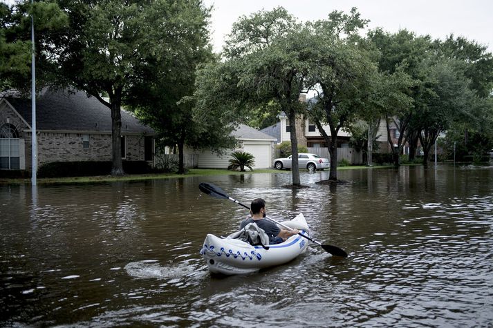 Flóðin í Houston voru tröllvaxin. Vatnselgurinn var meiri en í síðustu þremur hamfaraflóðunum sem höfðu gengið yfir svæðið.