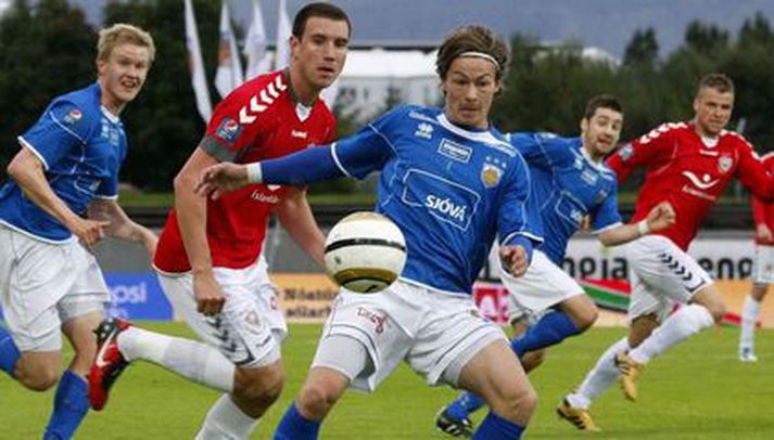 Steven Lennon er ósáttur við vinnubrögð forráðamanna Fram. 