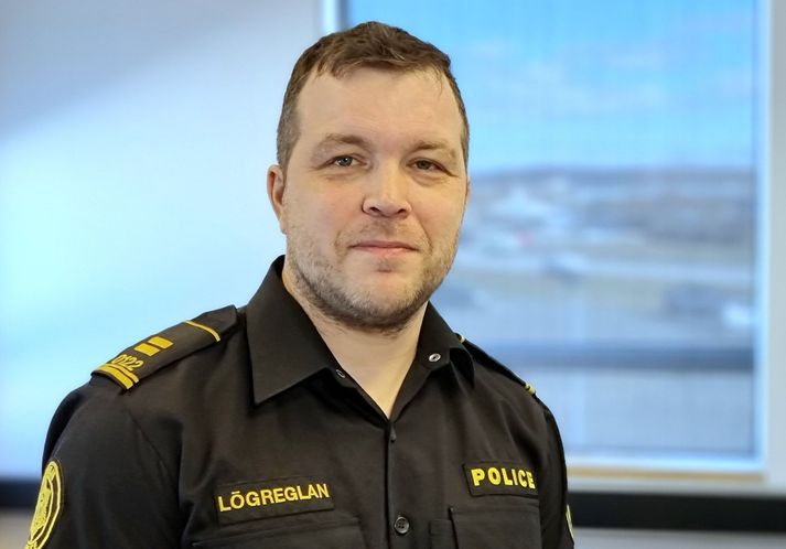 Guðjón Rúnar Sveinsson, varðstjóri hjá lögreglunni í Hafnarfirði hefur áhyggjur af neyslu grunnskólabarna á kannabis og fíkniefninu Spice.