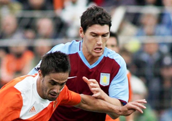Gareth Barry skoraði í 400. leik sínum fyrir Villa