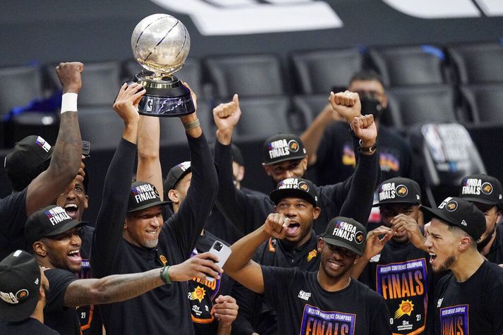 Leikmenn Phoenix Suns eru búnir að tryggja sér einn titil, sem vesturdeildarmeistarar, en ætla sér að sjálfsögðu að verða NBA-meistarar.