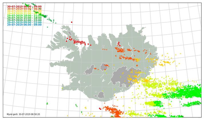 Skráðar eldingar voru 1818 en þær má sjá á meðfylgjandi korti.