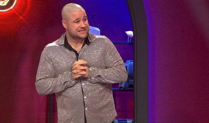 Elías lenti í veseni til að byrja með. 