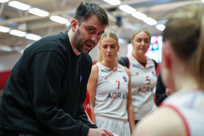 Emil Barja er þjálfari Hauka.