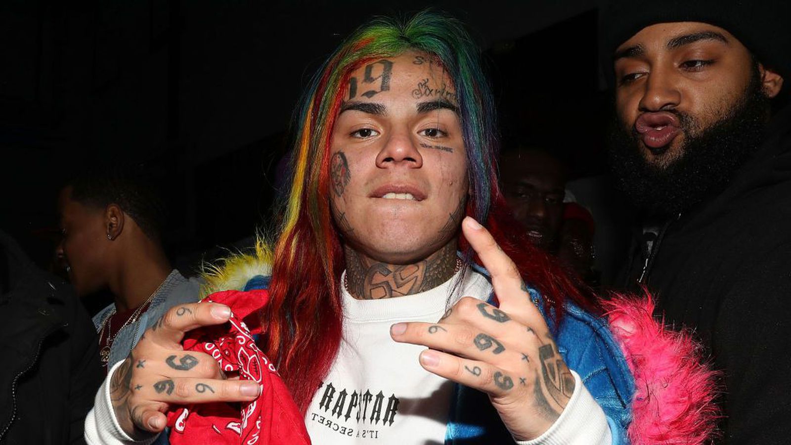 Rapparinn 6ix9ine handtekinn fyrir að taka ungling kverkataki - Vísir