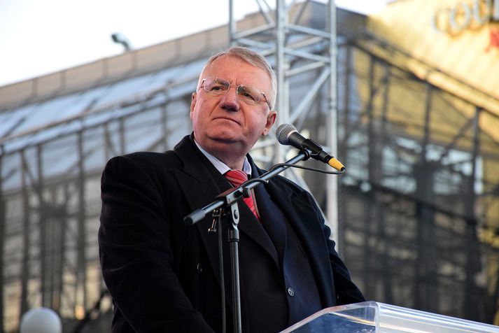 Vojislav Seselj tók í vikunni þátt í mótmælum í Serbíu eftir að dómstóllinn í Haag hafði dæmt Radovan Karadzic sekan um stríðsglæpi.