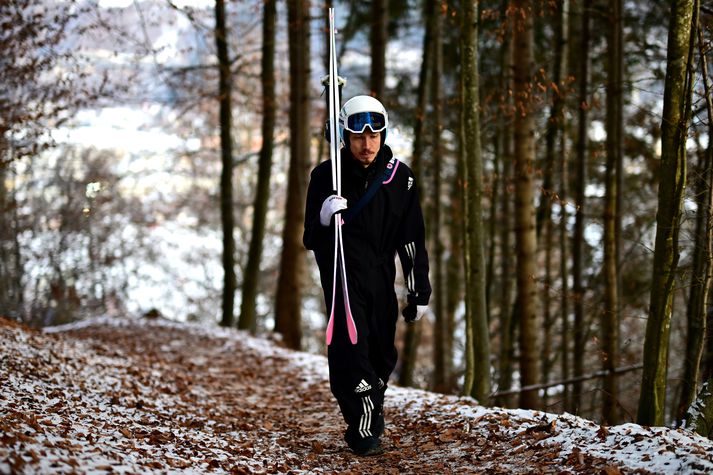  Johann Andre Forfang keppir á Ólympíuleikunum stuttu eftir að hann missti föður sinn.