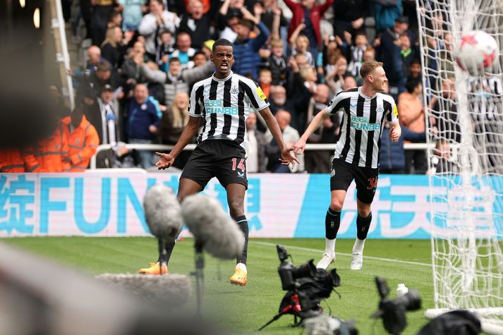 Alexander Isak skoraði tvö mörk fyrir Newcastle er liðið niðurlægði Tottenham í dag.