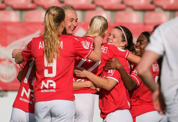 Valskonur fóru létt með Lengjudeildarliðið