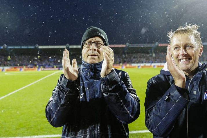 Lars Lagerbäck og Heimir Hallgrímsson fagna eftir leikinn í gær.