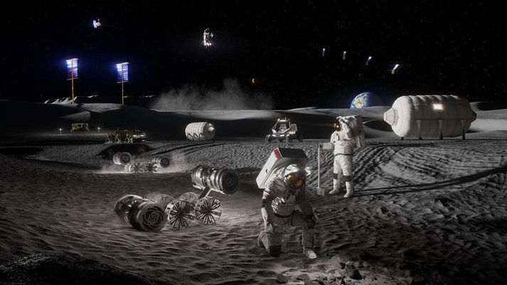 Til stendur að lenda mönnum á yfirborði tunglsins árið 2028. Það hefur tafist vegna þróunar lendingarfara, sem hefur ekki gengið eftir áætlunum. Til stendur að senda þrjú ómönnuð geimskip til tunglsins á þessu ári.