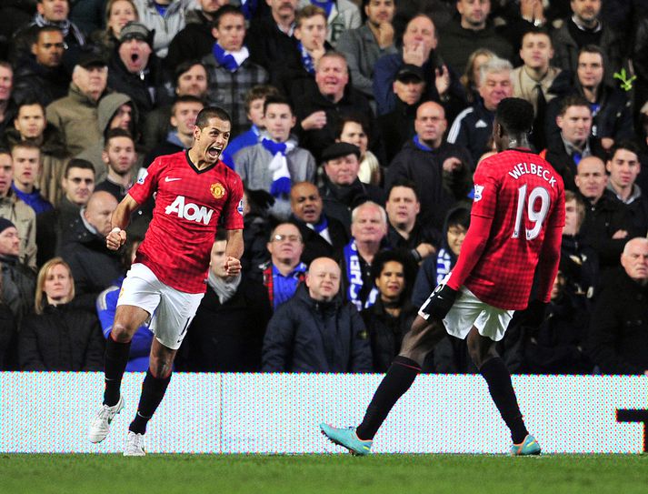 Javier Hernandez og Danny Welbeck fagna marki í umræddum leik.