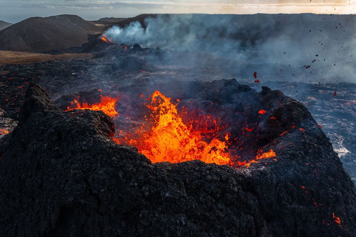 Mikil gasmengun getur orðið við gosstöðvarnar og ferðast nokkuð langa leið.