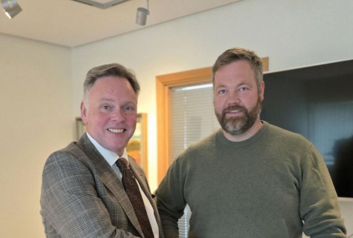 Jón Björn Hákonarson nýr sveitarstjóri Eyjafjarðarsveitar og Hermann Ingi oddviti sveitarstjórnar.