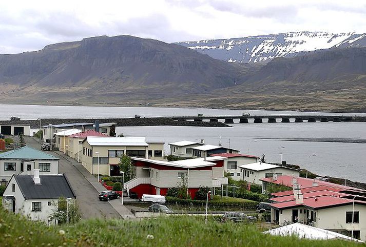 Í nóvember í fyrra lést kona eftir að hafa orðið fyrir bíl þegar hún var að ganga yfir gangbraut.