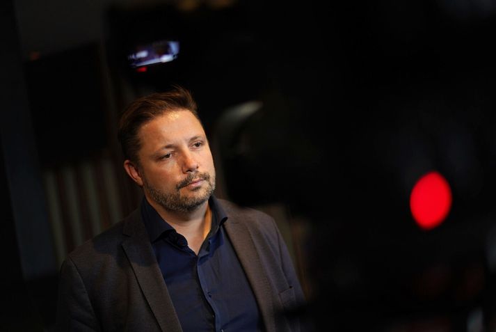 Guðmundur Arnar Sigmundsson hjá Advania er orðinn rólegri en það eru ekki allir hólpnir. 