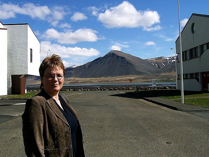 Helga Halldórsdóttir, forseti bæjarstjórnar, vill að menntaskóli rísi í Borgarnesi.