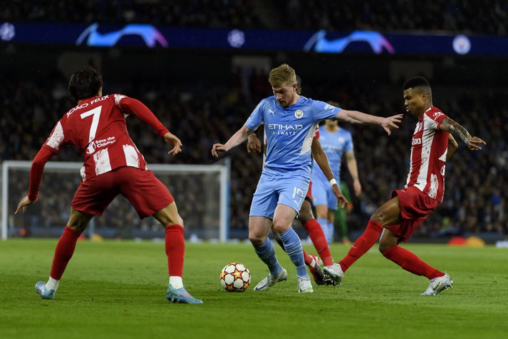 Kevin De Bruyne og félagar í Manchester City mættu þéttum varnarmúr Atlético Madrid í gær.