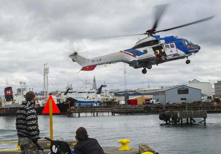 Horft er til þess að alþjóðleg björgunarmiðstöð verði staðsett á Keflavíkurflugvelli þó mögulegt sé að hún verði með starfsstöðvar víðar á landinu. 