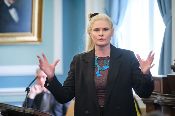 Hildur Sverrisdóttir var harðorð við lok þings og minnti á að þingsköp ættu að ramma inn störf þingmanna. 