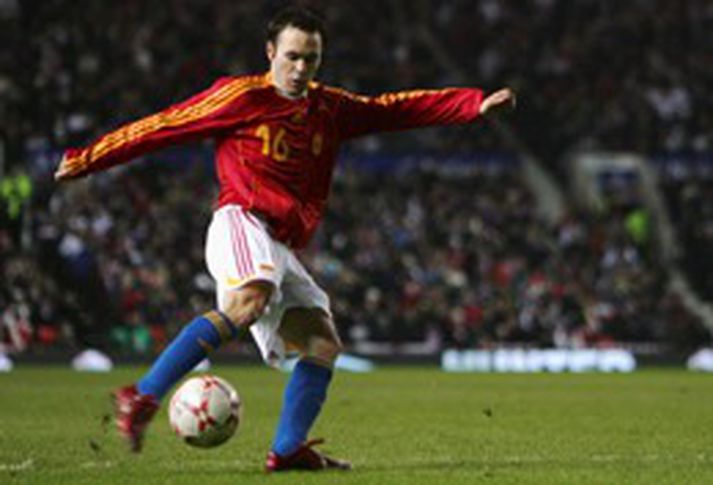 Iniesta tryggði Spánverjum sigur á Old Trafford