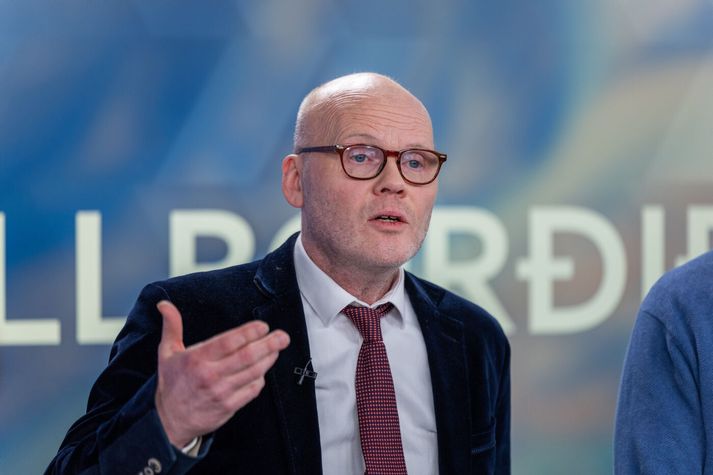 Haraldur Ólafsson segir veðrið munu ganga hraðar yfir Eyjar en það besta verði á Norðausturlandi. 