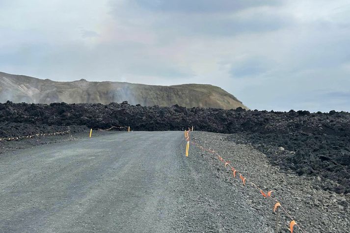 Hraunið dreifði hratt úr sér í morgun.