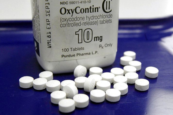 Oxycontin er sterkt verkjalyf sem hefur aukið á ópíóíðafaraldur í heiminum. Hundruð þúsunda manna hafa látist eftir að hafa ánetjast lyfinu.