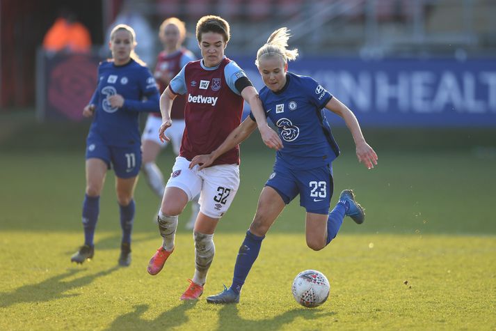 West Ham og Chelsea mætast í úrvalsdeild kvenna í Englandi í dag. Dagný Brynjarsdóttir verður þó fjarri góðu gamni þar sem hún er í fæðingarorlofi 