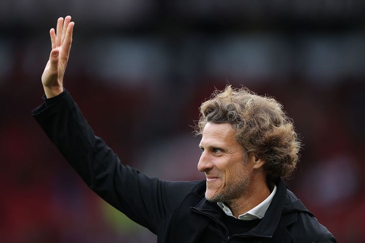 Diego Forlán hefur litla þjálfarareynslu en er einn besti leikmaður sem spilað hefur fyrir Úrúgvæ.