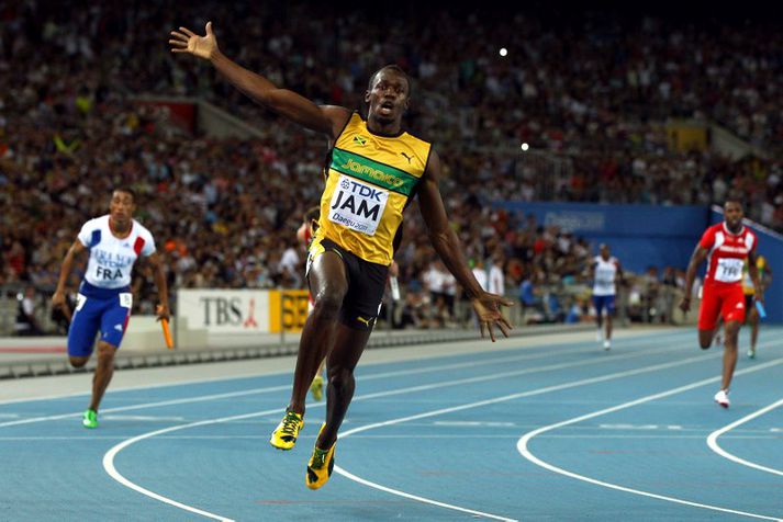 Usain Bolt, heimsmethafi í 100 og 200 metra spretthlaupum undirbýr sig af krafti fyrir titilvörnina í báðum greinunum fyrir Ólympíuleikana í London á þessu ári.