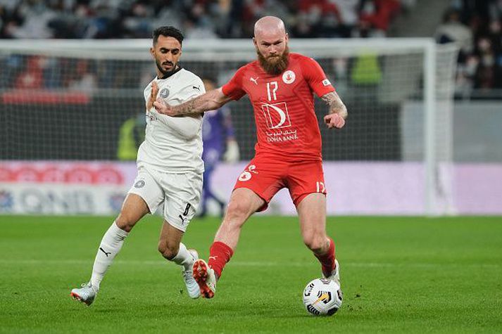 Aron Einar Gunnarsson í leik með Al Arabi sem átt hefur erfitt uppdráttar að undanförnu.