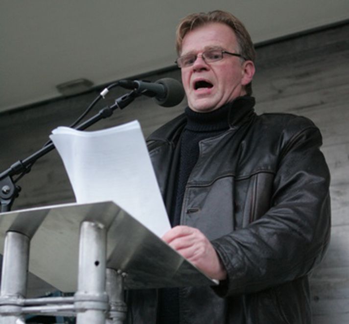 Rithöfundurinn Einar Már Guðmundsson var meðal þeirra sem sátu fundinn með þeim Flanagan og Rozwadowski fyrir helgi. Fundurinn fór fram í Seðlabankanum.