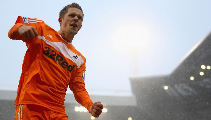 Gylfi fagnar marki sínu gegn West Brom um helgina.