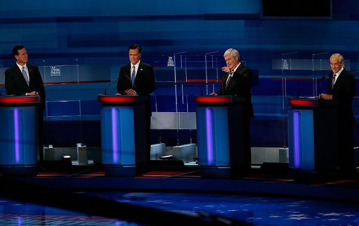 Rick Santorum, Mitt Romney, Newt Gingrich og Ron Paul í sjónvarpskappræðum á mánudagskvöld.