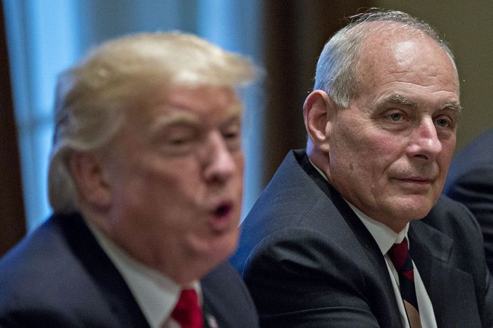 John Kelly við hlið Donalds Trump í október 2017.
