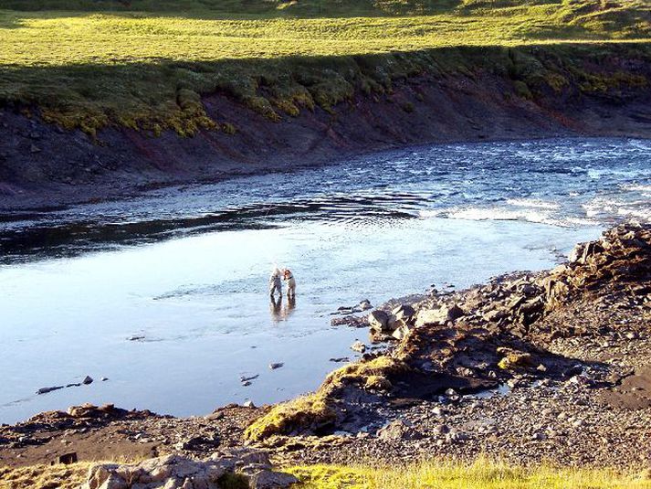 Eftir virkjun við Kárahnjúka rennur jökulvatnið í Lagarfljót. Hliðarár jökulfljótsins renna um farveginn og mynda perlu fyrir veiðimenn.
Mynd/Þröstur Elliðason