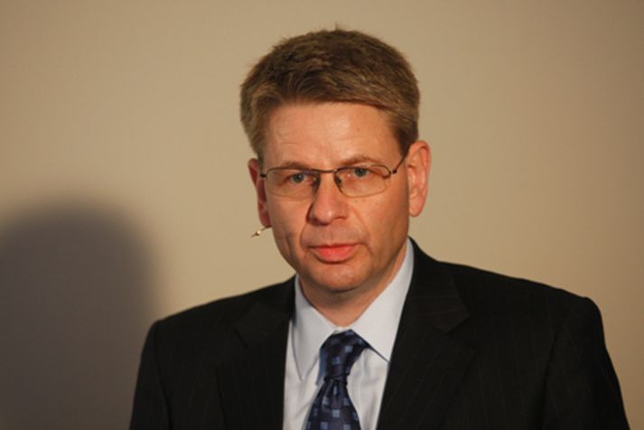 Jón Sigurðsson, forstjóri Össurar,  sér eftir hlut sínum í fyrirtækinu.