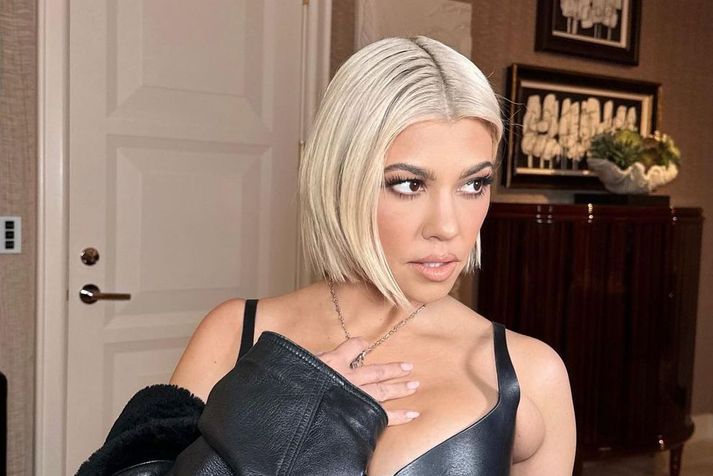 Kourtney Kardashian er orðin ljóshærð.