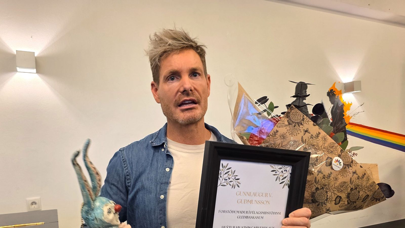 Hvatningar­verð­laun gegn ein­elti af­hent á Laugar­vatni