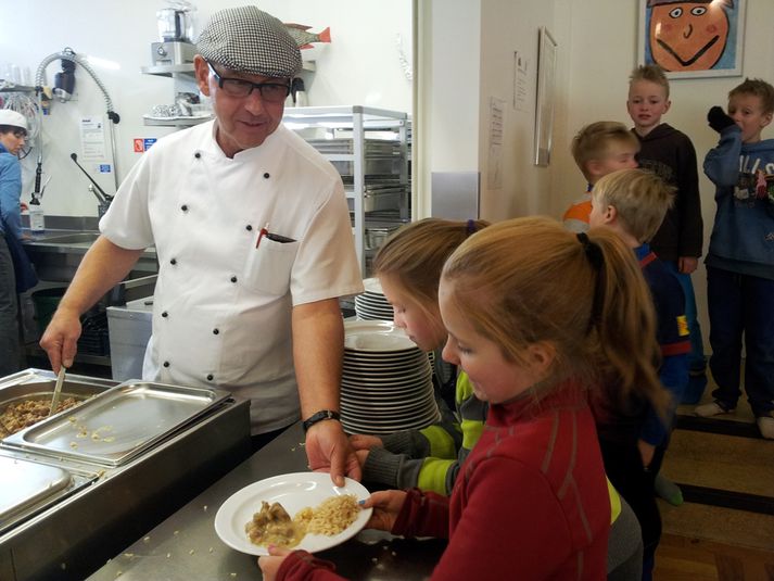 Jóhannes Már Gunnarsson, yfirmatreiðslumeistari mötuneytis leik-og grunnskóla á Seltjarnarnesi.