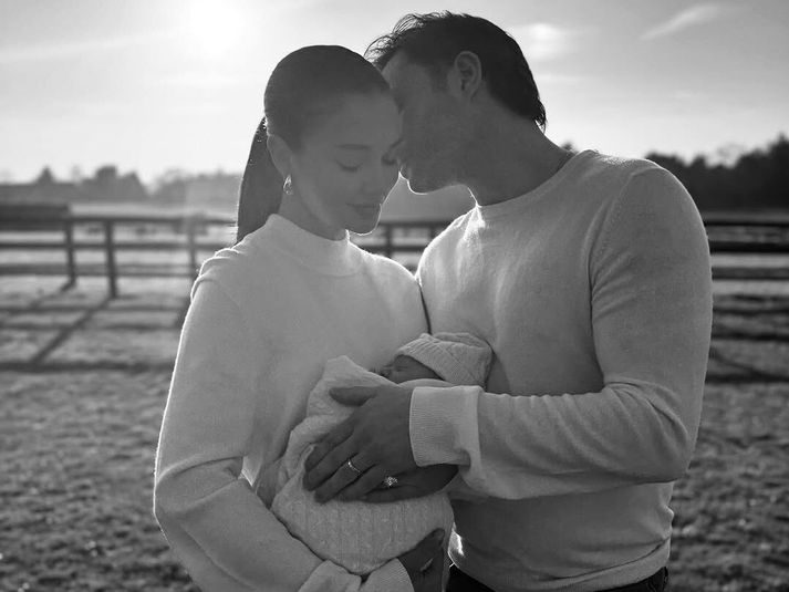 Ed Westwick og Amy Jackson gengu í hjónaband á ítölsku eyjunni Amalfi í ágúst í fyrra.