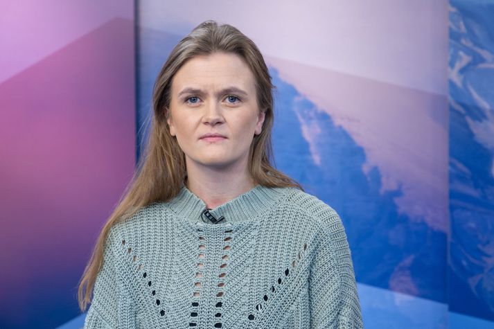 Þrátt fyrir að Ólöf Helga Adolfsdóttir eigi sæti í samninganefnd Eflingar hefur henni verið haldið fyrir utan ákvarðanir hennar. Hún og Sólveig Anna Jónsdóttir formaður hafa eldað grátt silfur saman undanfarin misseri.