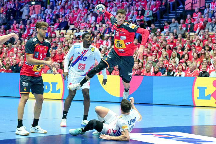 Ian Barrufet skoraði tíu mörk fyrir Spánverja í sigrinum á Frökkum.