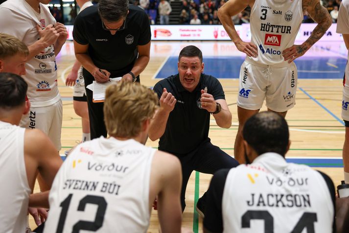 Viðar Örn Hafsteinsson fer yfir málin með sínum mönnum í leik kvöldsins.