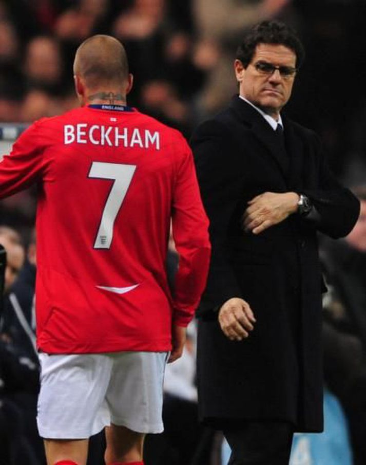 Beckham fer af velli í sínum hundraðasta landsleik.