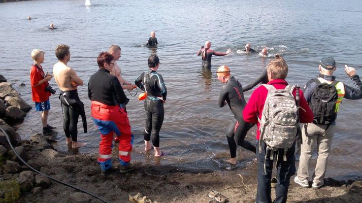 Urriðavatnssund er sjálfstæður íþróttaviðburður en um leið innlegg Austurlands í fjórþrautina Landvættur.