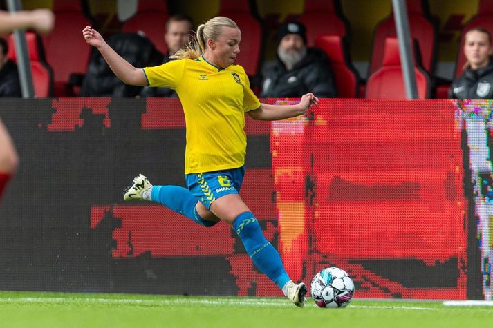 Kristín Dís Árnadóttir er með fast sæti í byrjunarliði toppliðsins í Danmörku.